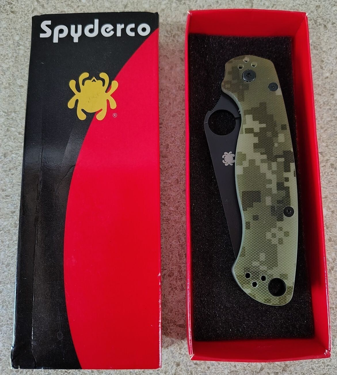 Spyderco C81GPCMOBK2 Paramilitary 2 CAMO CPM S30V  Brand NEW in BOX