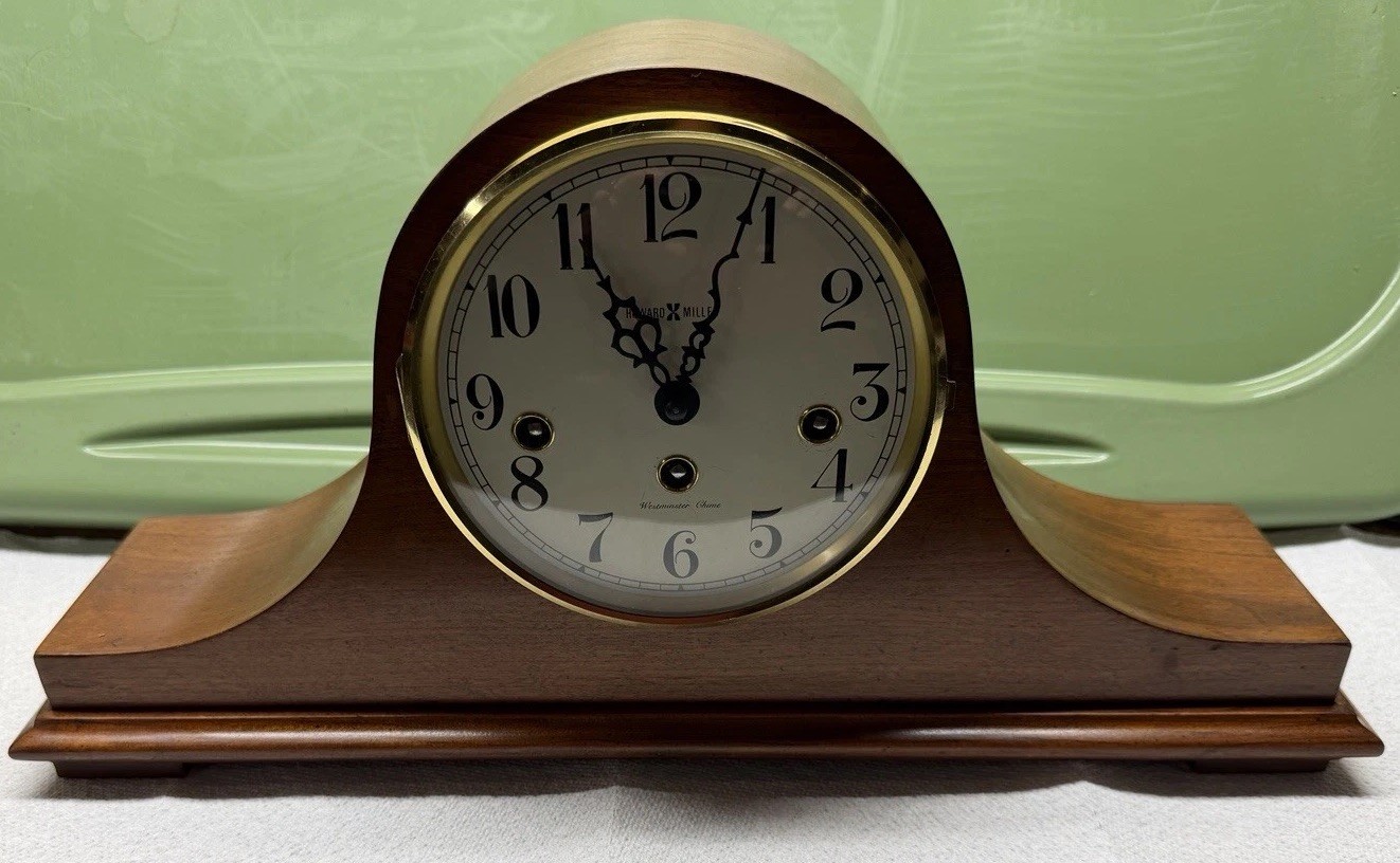 Vintage Howard Miller Mantel Clock - Westminster Chimes - Beautiful Clock Vintage Howard Miller Mantel Clock - Westminster Chimes - Beautiful Clock