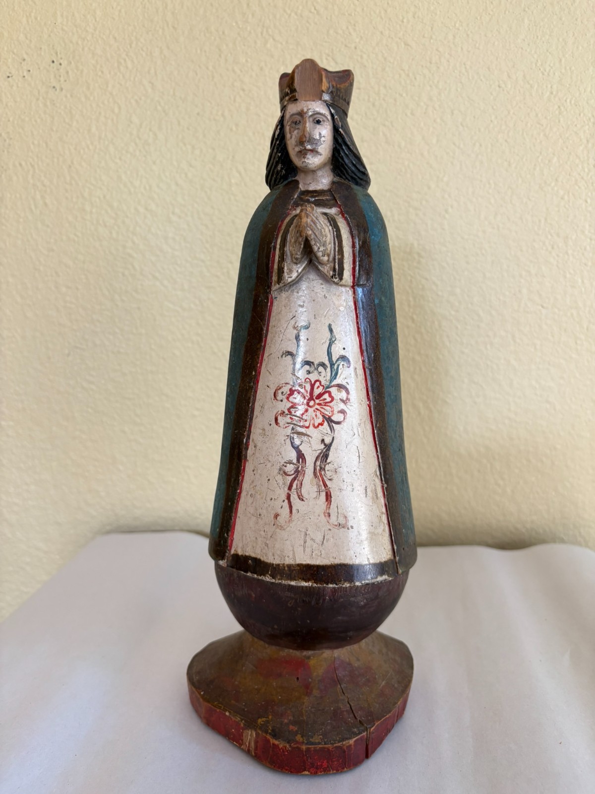Antique Spanish Colonial Wooden Statue:  Santa Teresa de Ávila - 19th Century