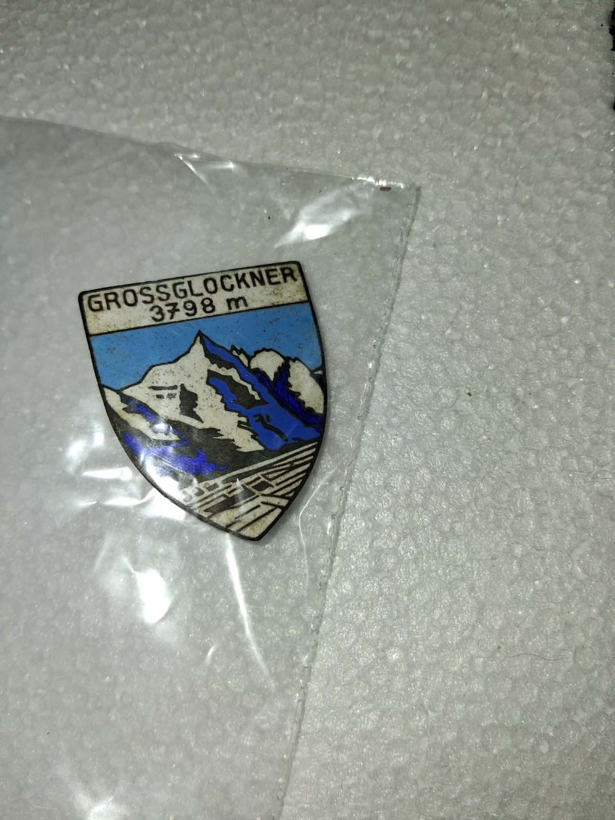 Vintage Grossglockner Austria 3798m Enamel Shield Souvenir Lapel Pin Alpine
