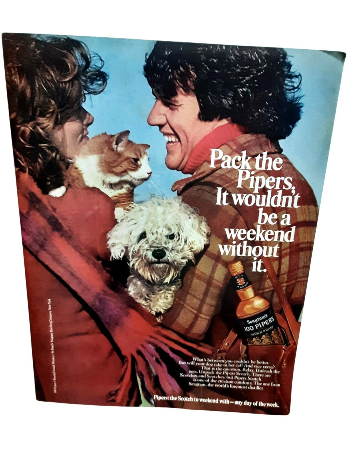 1974 Seagram’s 100 Pipers Scotch Whisky Ad Dog Cat Couple Weekend Vintage Print