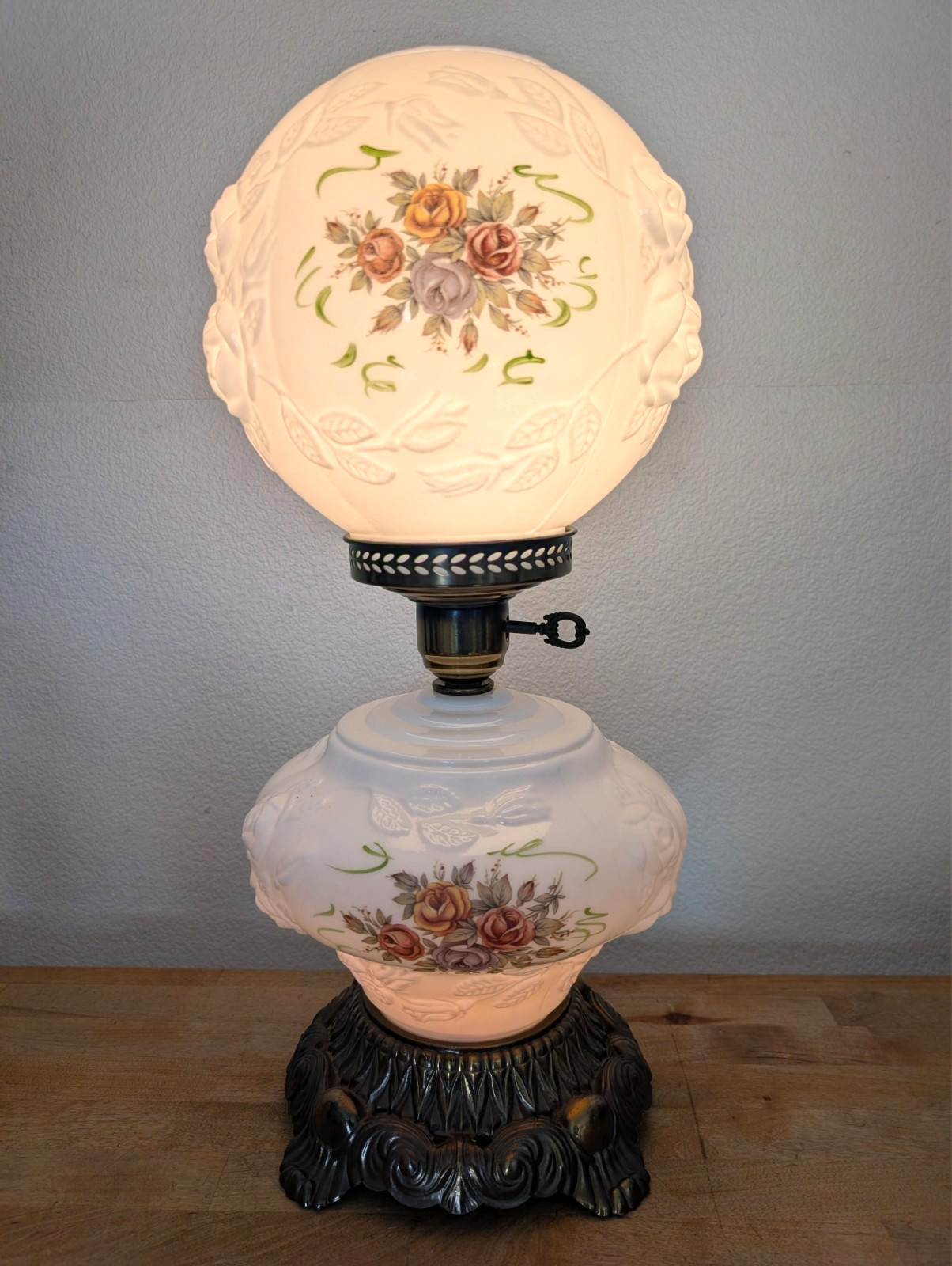 Vintage 3-Way  Gone with the Wind Hurricane Lamp EF & EF  GWTW Globe 20\