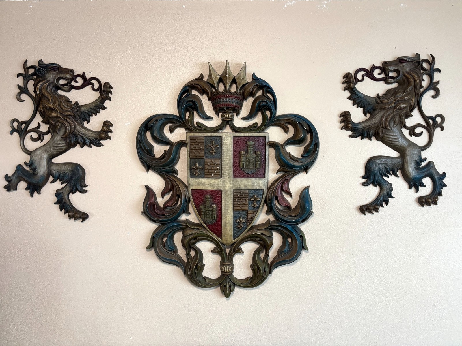 Burrwood Decorative Wood Wall Crest Set of 3 Lions Shield Crown Very large art
