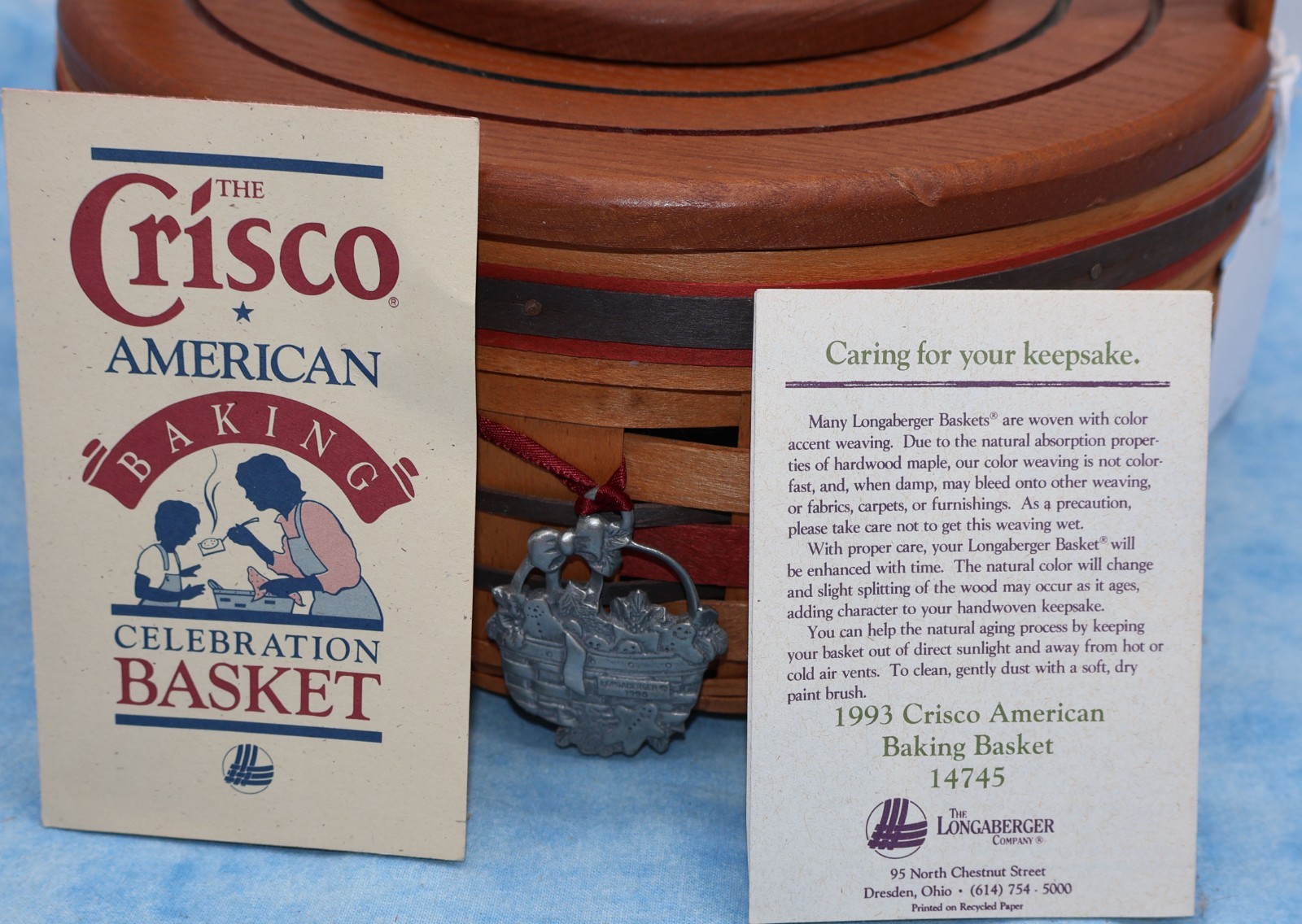 Longaberger 1992 Crisco Cookie Basket, Double Lid, and Protector (signed) Longaberger 1992 Crisco Cookie Basket, Double Lid, and Protector (signed)