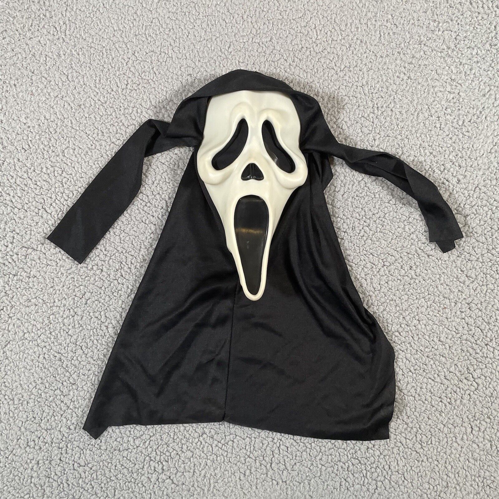 Vintage Scream 3 EU Ghost Face Mask Fun World Div Easter Unlimited Pre 2010 Poly