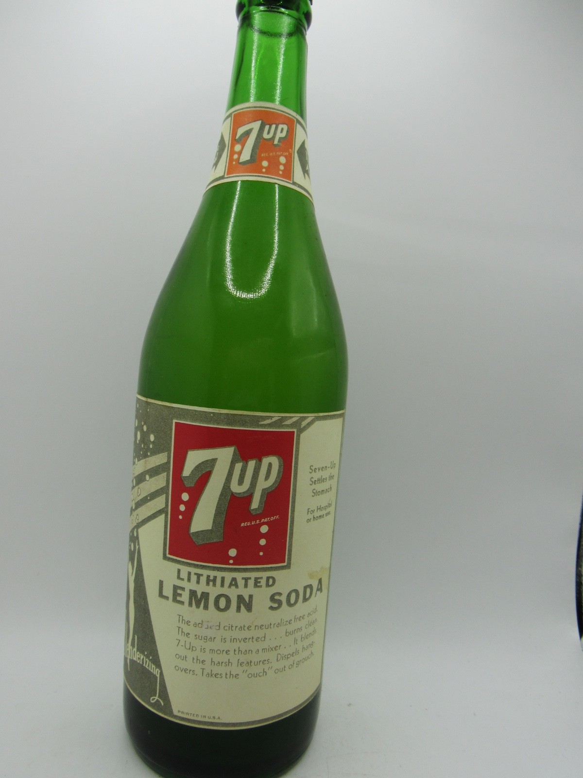 8 BUBBLE   7up Bottle - Paper Labels - Rare Quart Size - Hospital Use - 1969