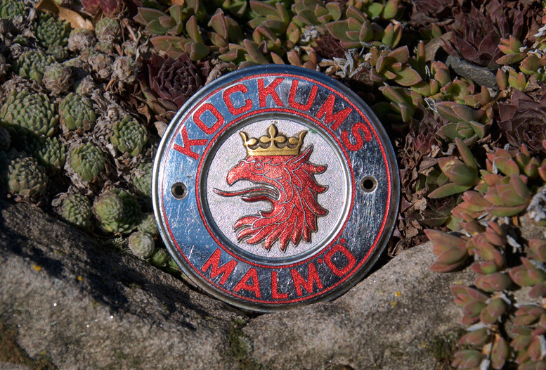 VINTAGE ENAMEL  SHIP / YACHT EMBLEM / BADGE # KOCKUMS MALMÖ SWEDEN