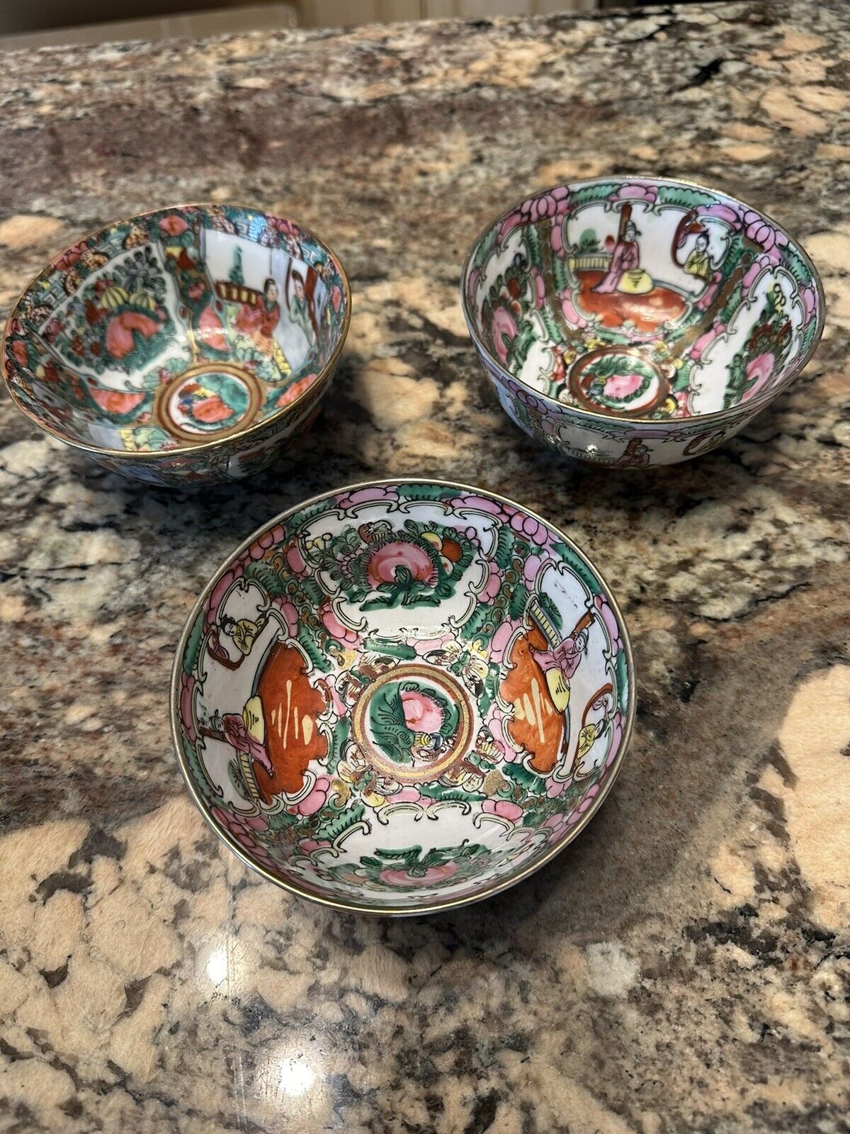 Mid Century CHINESE Famille ROSE Medallion Rice Bowls 4.25\