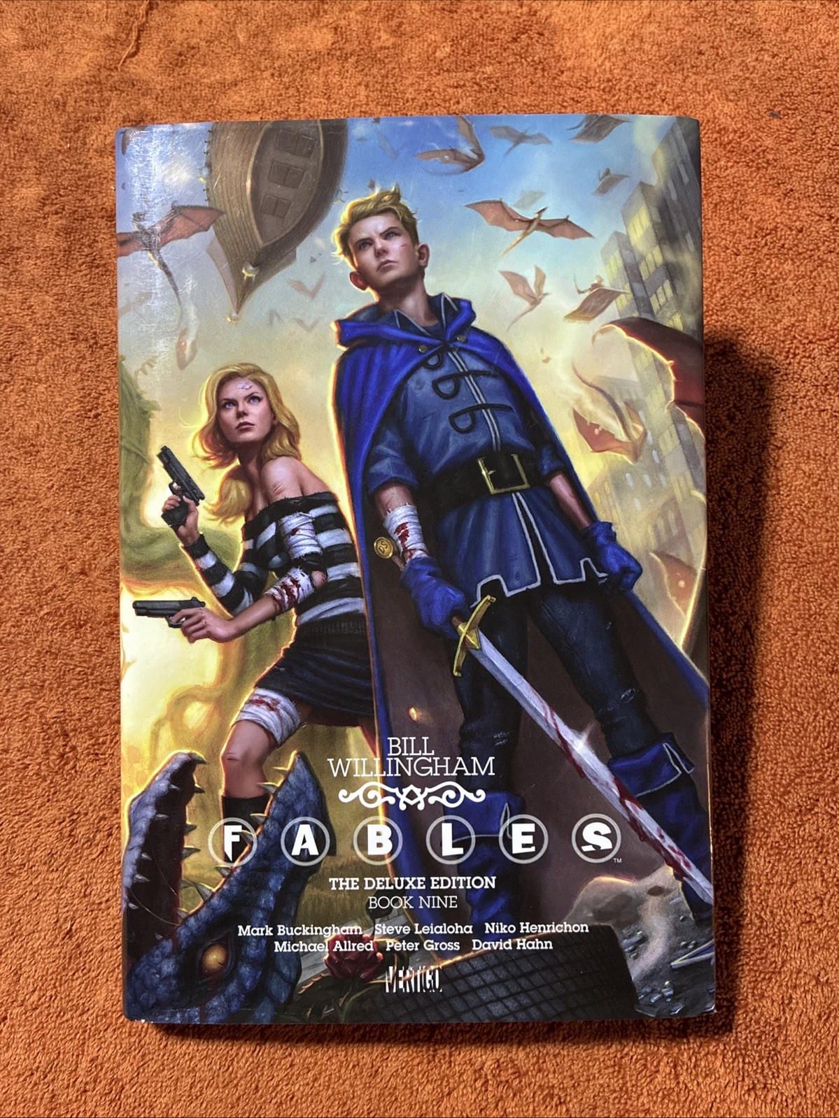 FABLES THE DELUXE EDITION HARDCOVER #9 DC COMICS OOP VHTF RARE FABLES THE DELUXE EDITION HARDCOVER #9 DC COMICS OOP VHTF RARE