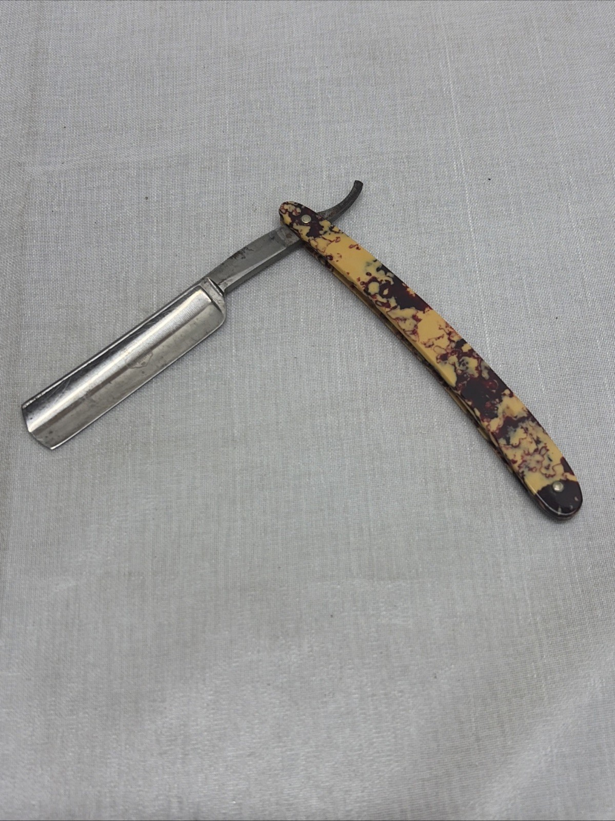 Antique Geneva Cutlery, NY Seneca Straight Razor Yellow/Ox-Blood tortoise Handle