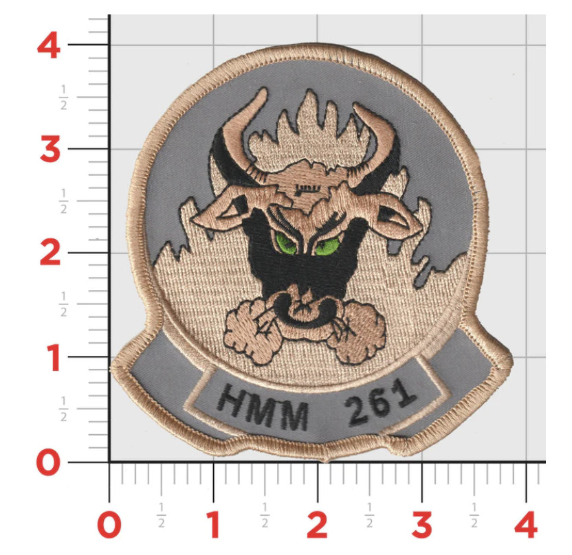 MARINE CORPS HMM-261 RAGING BULLS 1980S TAN BLUE EMBROIDERED PATCH