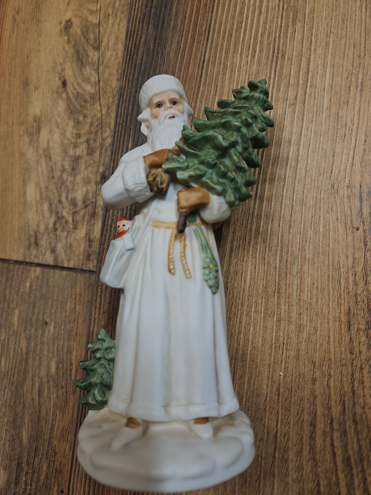 Enesco The Gifted Line WHITE ROBE BELSNICKLE Santa Figurine John Grossman 1987