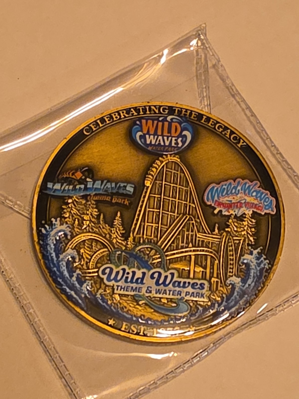 RARE Wild Waves Water Park 2026 Collector Series Coin #036/300 Final Season