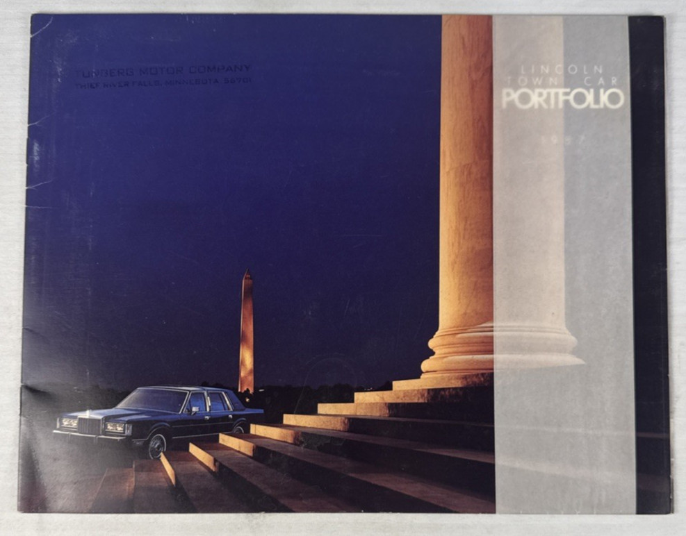 1987 LINCOLN TOWN CAR PORTFOLIO BROCHURE