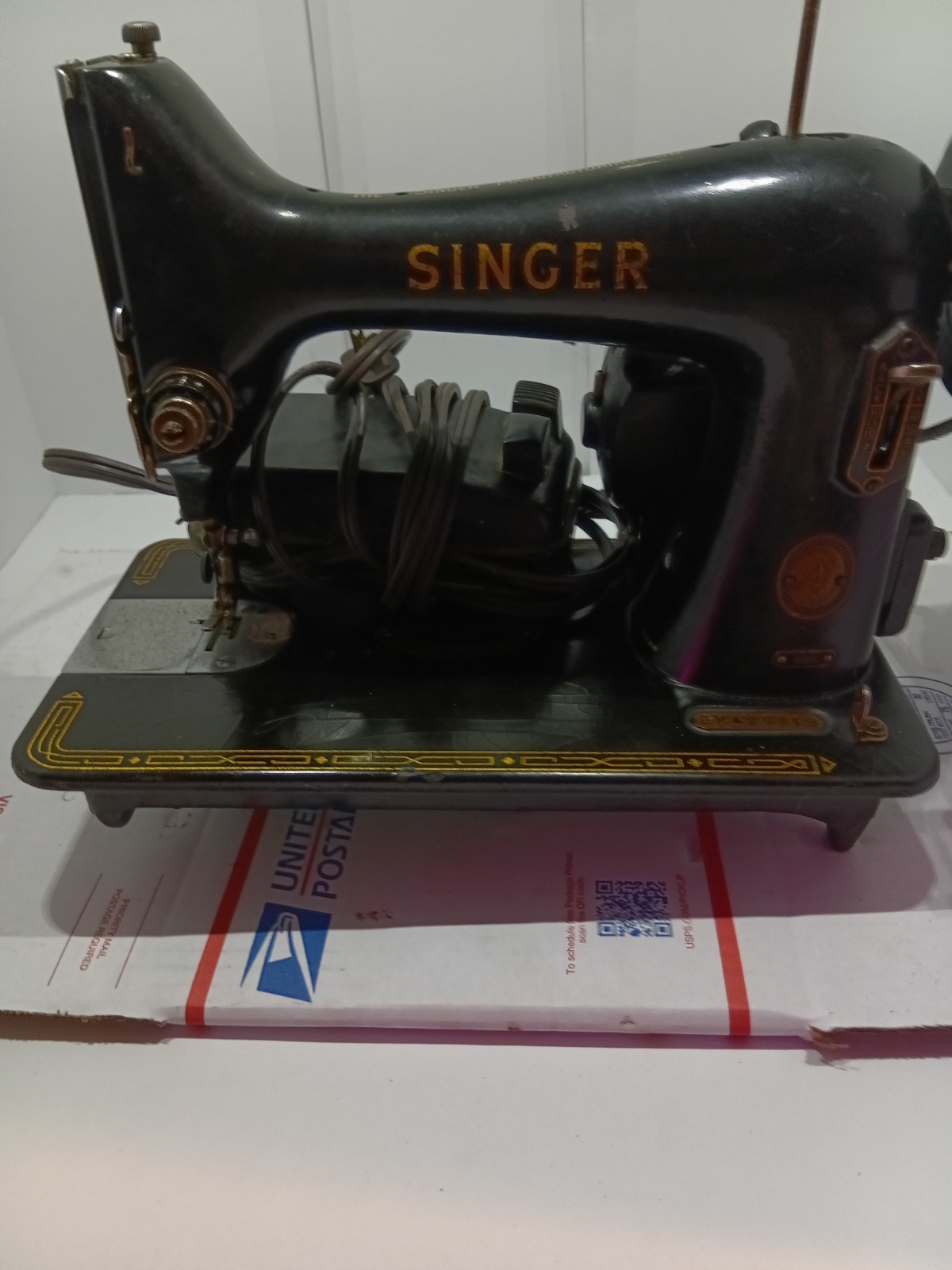 Vintage 1955 Singer Model 99k EK429518 Sewing Machine w/ Case Pedal Tested Works