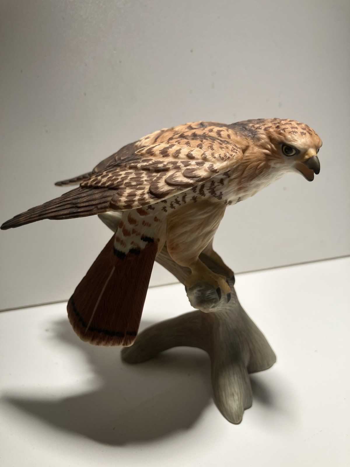 1988 Franklin Mint George McMonigle Noble Birds of The World Red Tailed Hawk