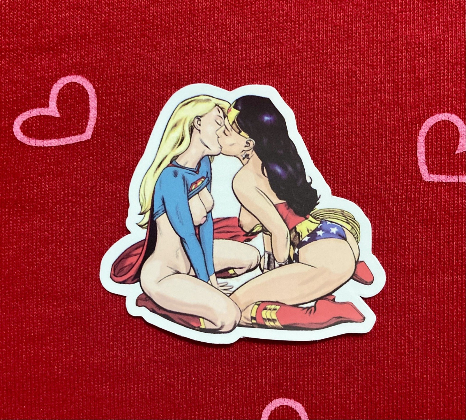 Sexy Wonder Woman & Supergirl Kissing Vinyl 3