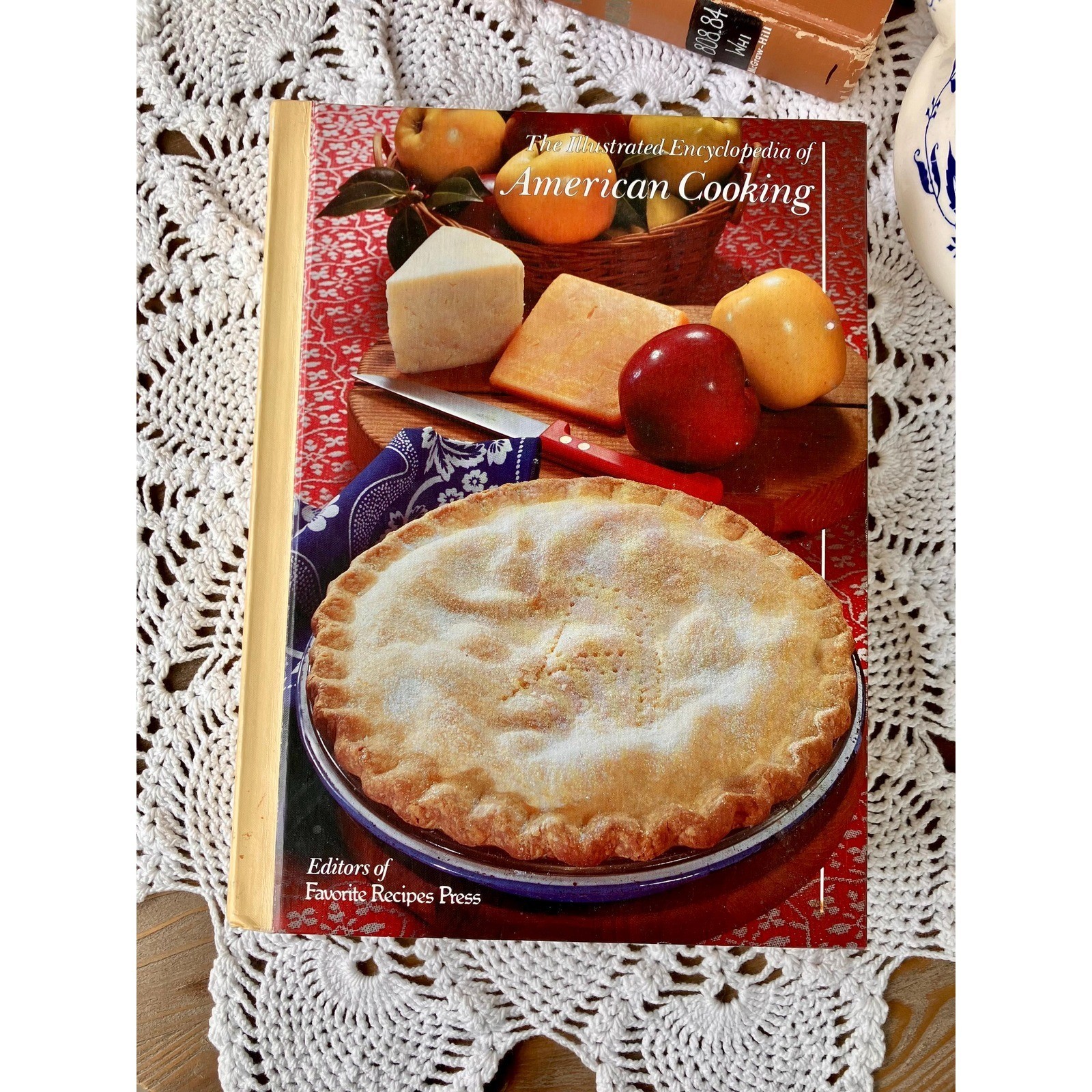 1986 Illustrated American Cookbook: Vintage Home Cooking Recipes, 80s Recipes