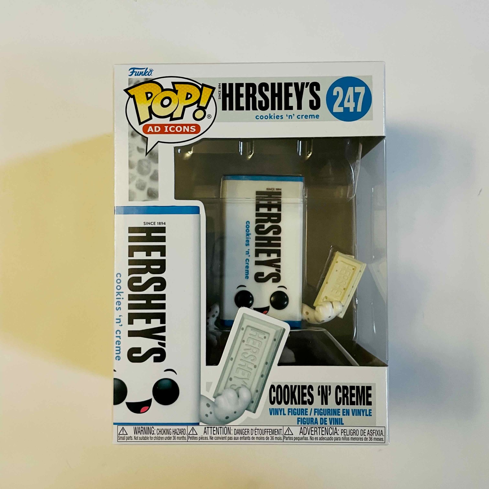 Funko POP AD Icons Hersey\'s #247 - Cookie \'N\' Cream & Protector