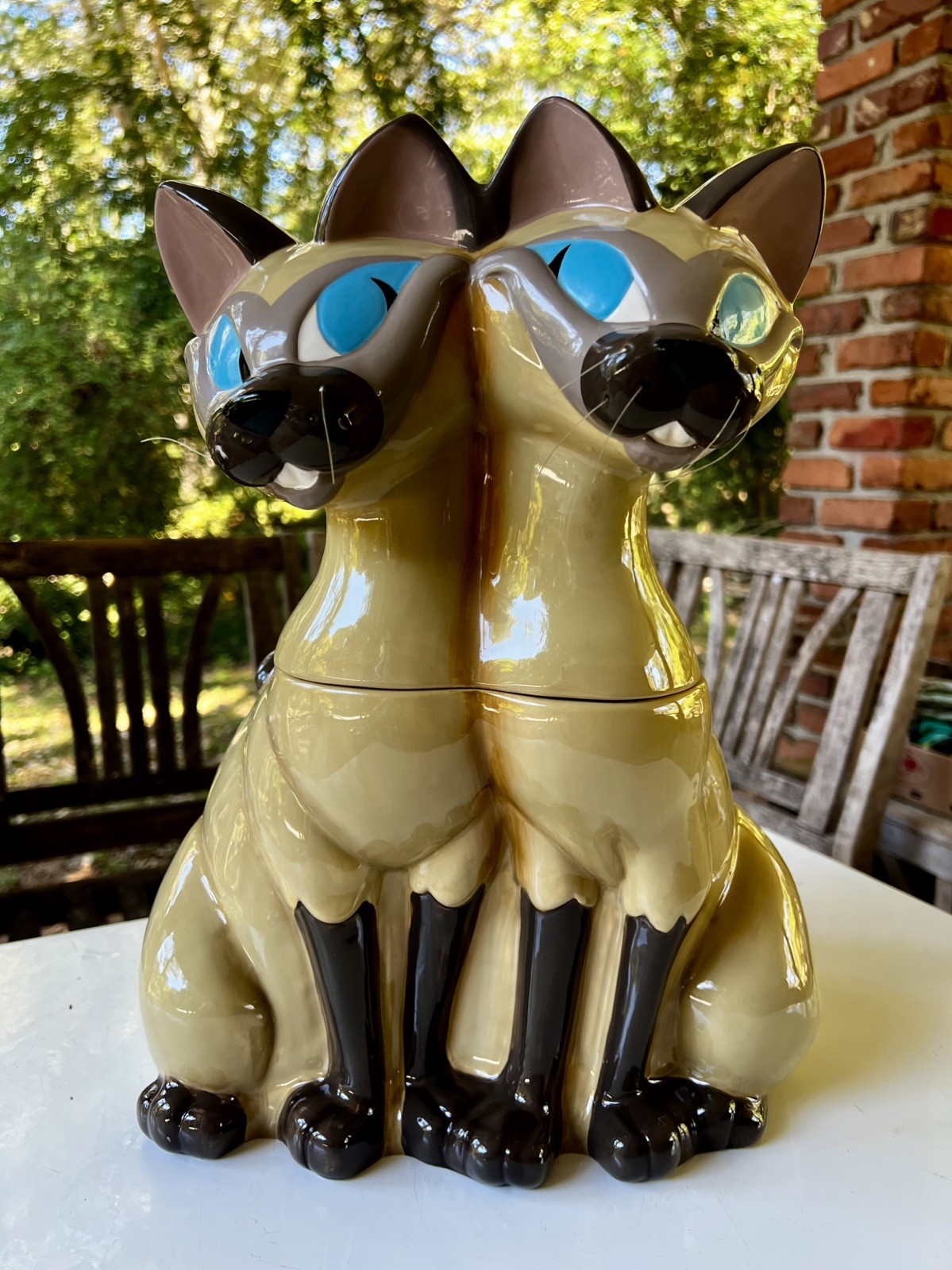 Disney Auctions Lady and the Tramp Si & Am Cookie Jar LE 350