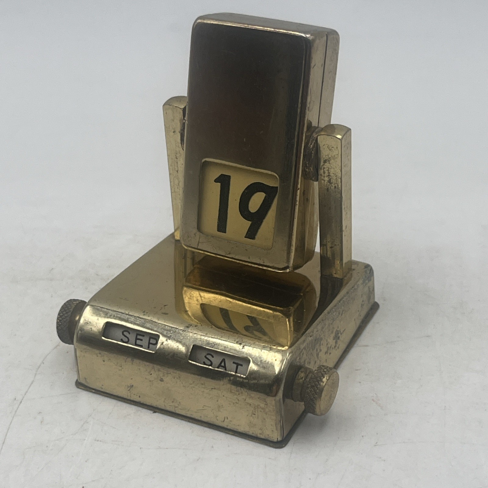 Vintage Perpetual Flip Desktop Calendar Gold Tone Metal Works Great 1950’s