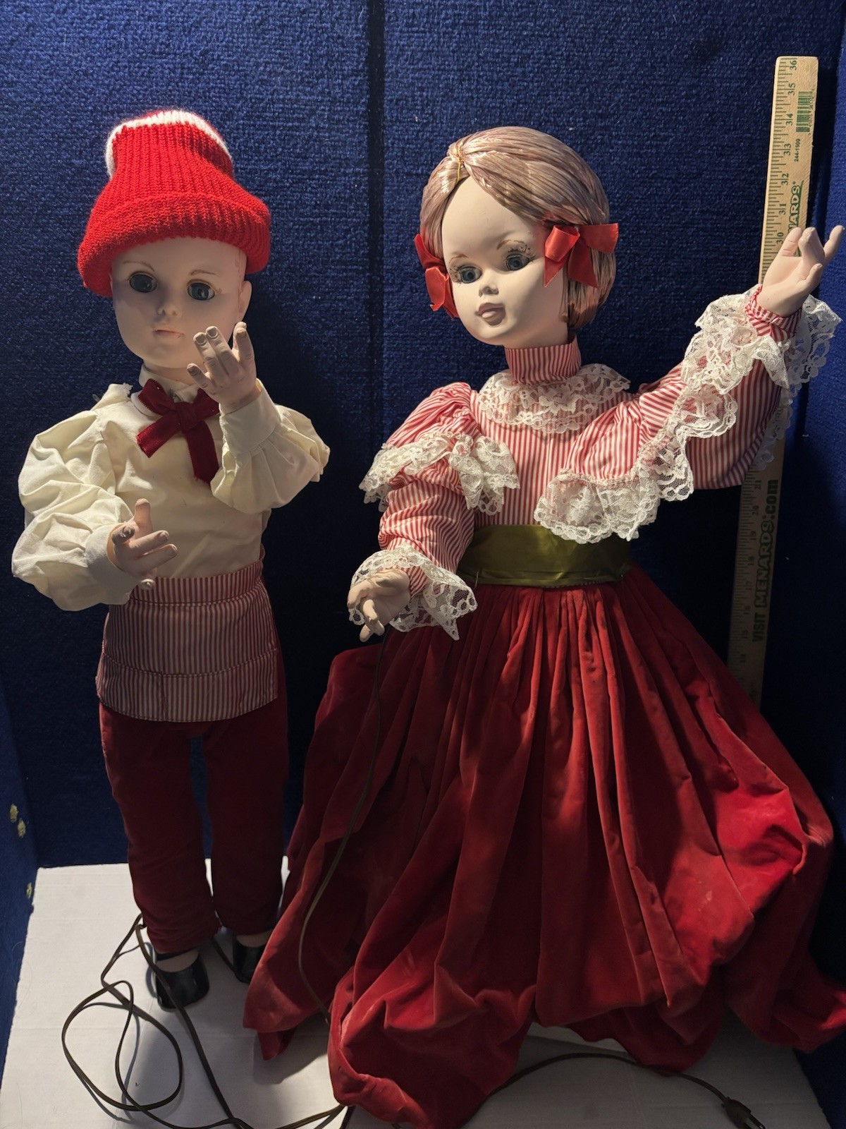 Very Rare 1950s Bronx Store 33” Animated Mechanical Christmas Display People 
