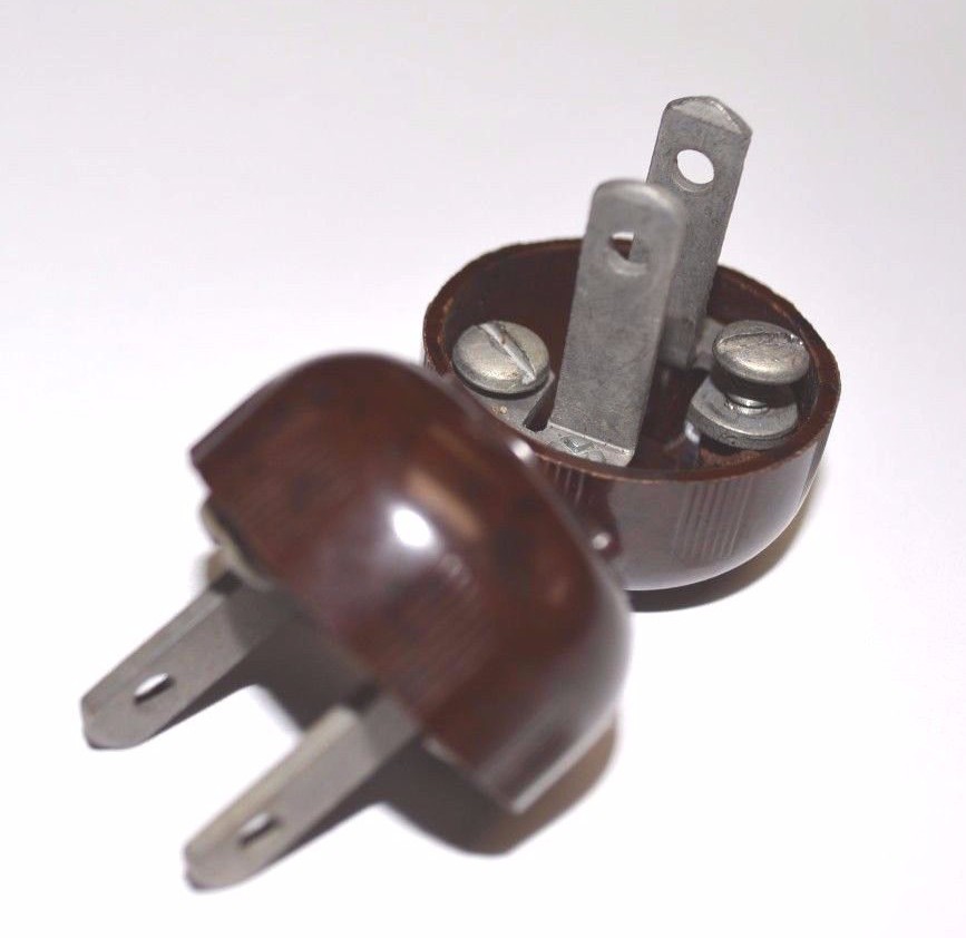 2-PK NOSTALGIC Electrical PLUGS Vintage  AMAZING Retro NEW 8101P