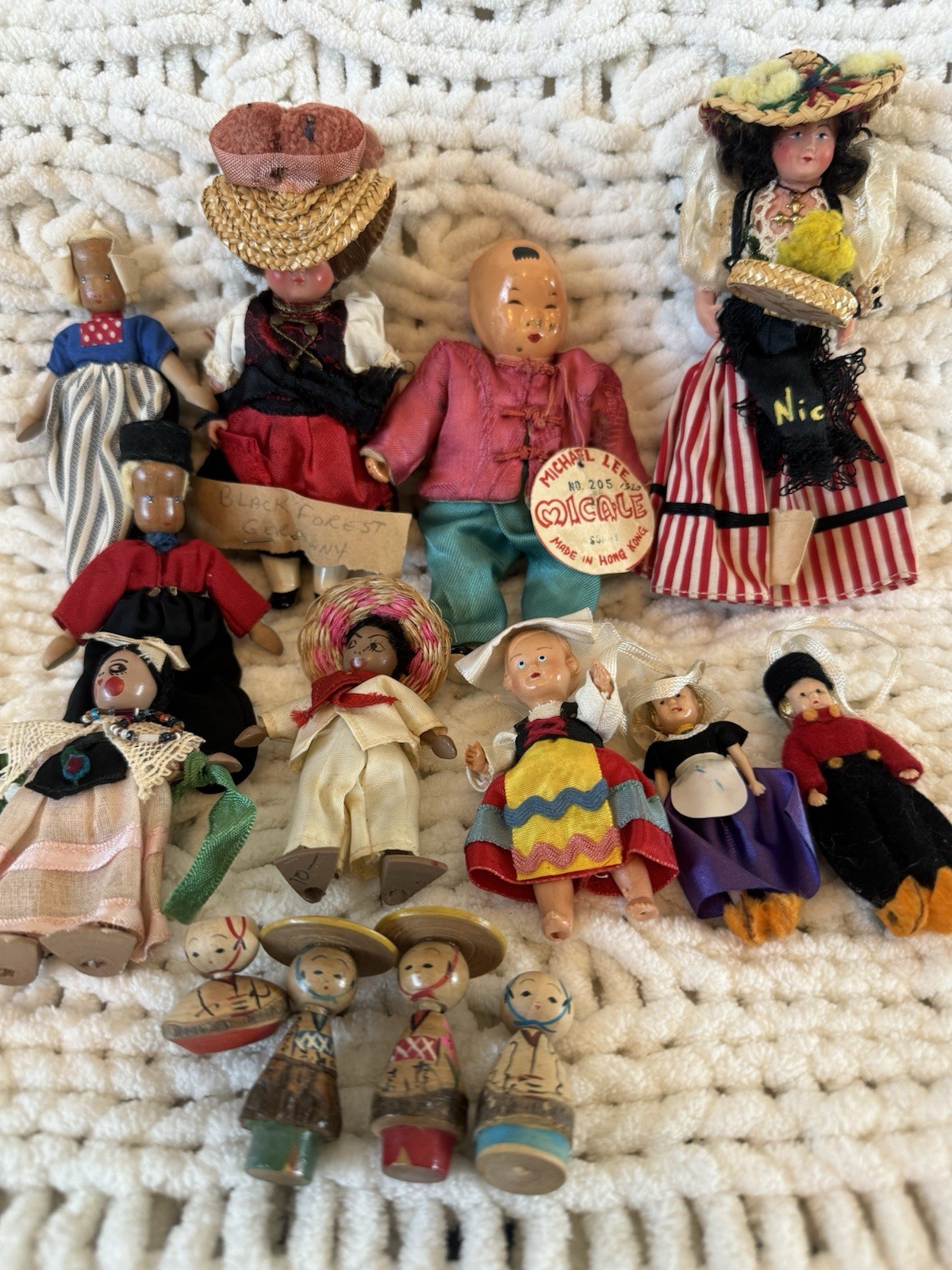 Mixed Lot Of Vtg. International Dolls-Michael Lee Micale,Kokeshi,Black Forest +