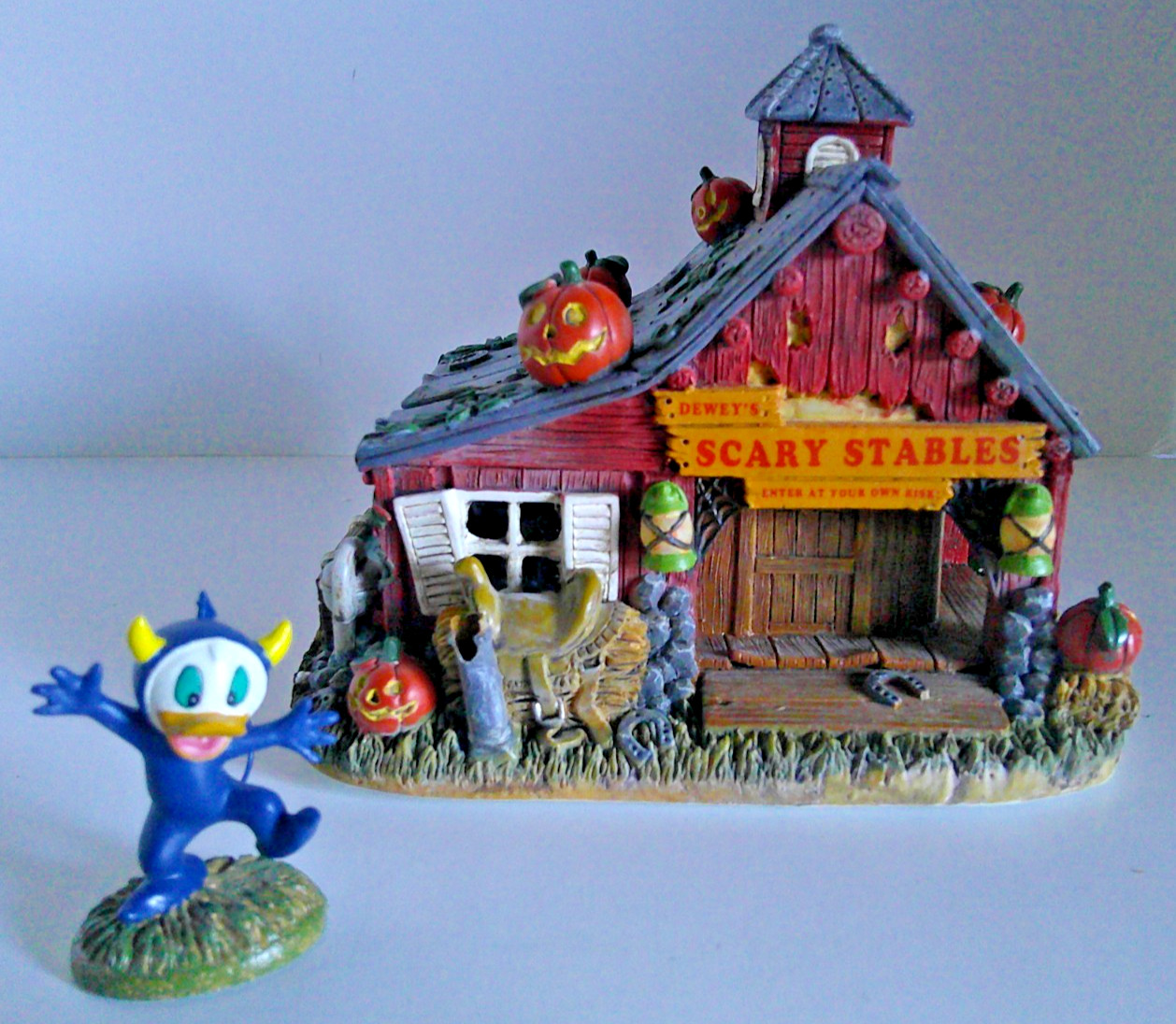 Hawthorne Village Disney Halloween Harvest Village Lighted Dewey\'s Horse Stable Hawthorne Village Disney Halloween Harvest Village Lighted Dewey\'s Horse Stable