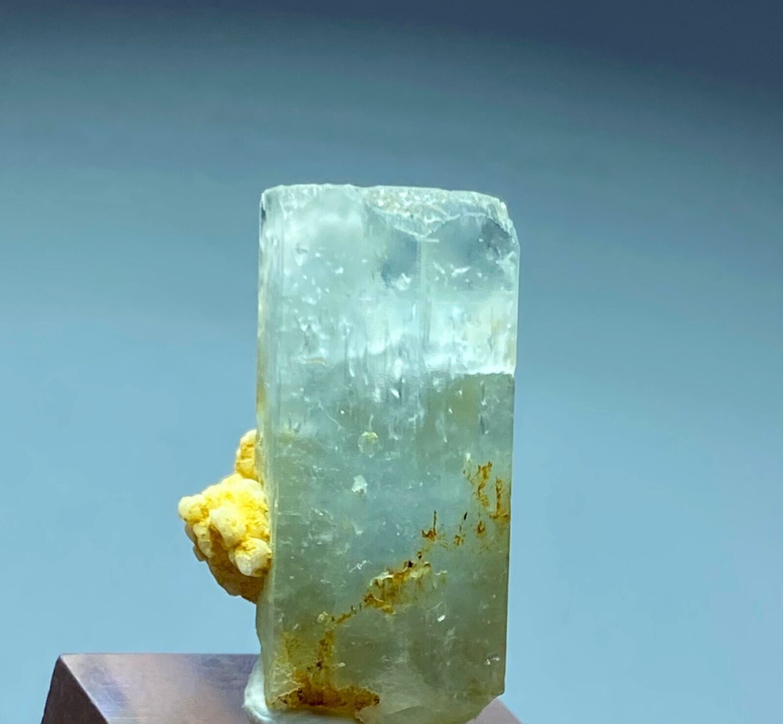 Natural aquamarine Crystal Specimen From Skardu Pakistan 18 Carat F