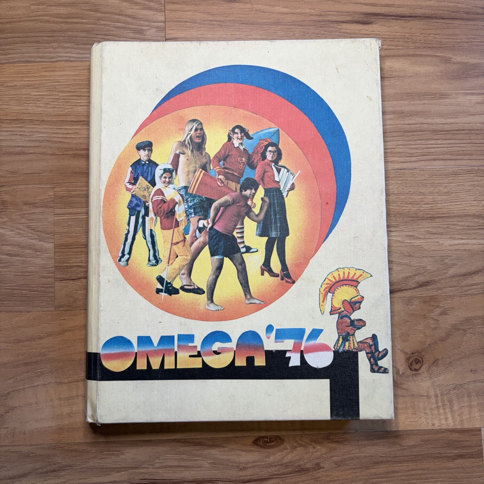 1976 LA CANADA HIGH SCHOOL YEARBOOK 'OMEGA' LA CANADA, CA