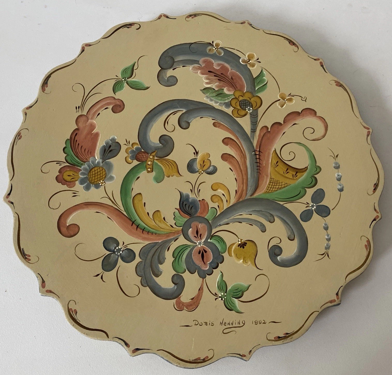 Signed 1992 Vtg Norwegian Rosemaling Hand-Painted Wood Plate Nordic Folk Art 12”