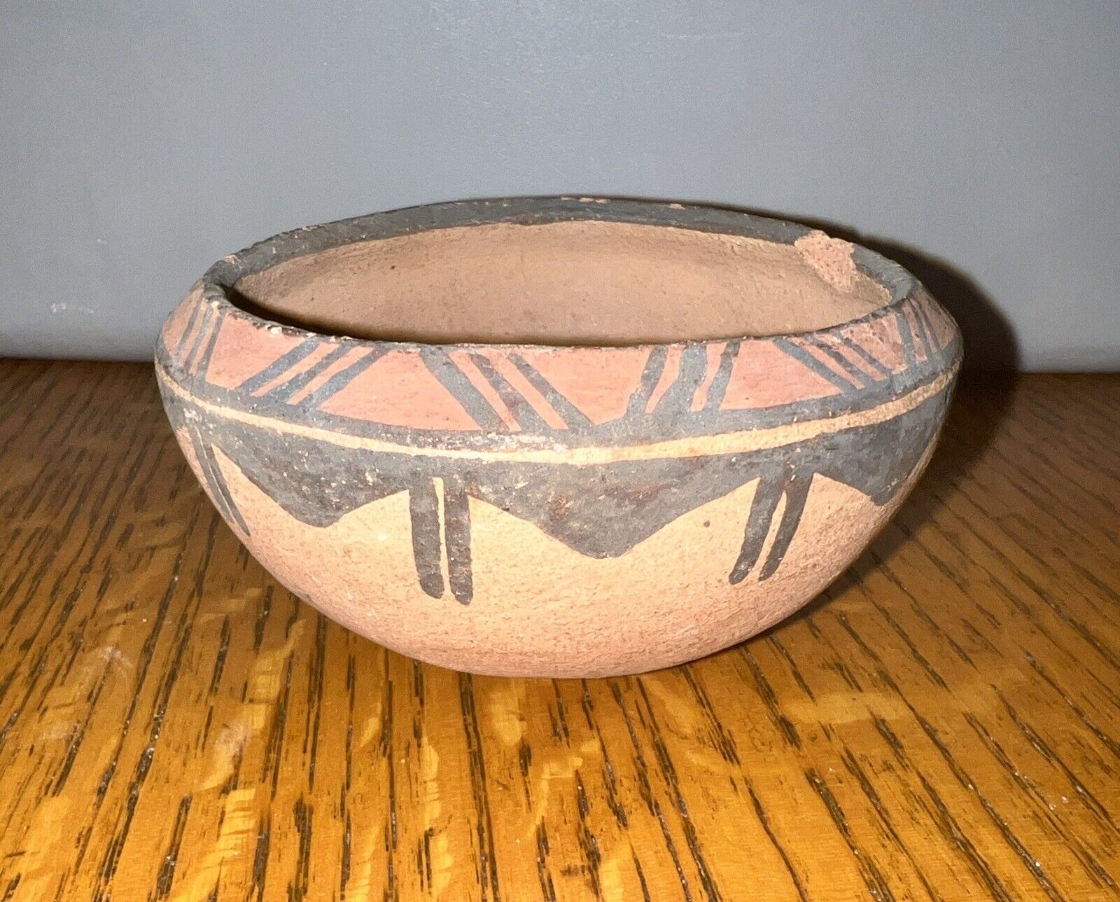 Antique Pueblo Pottery Bowl ca. 1920 Unsigned Early Tourist Piece