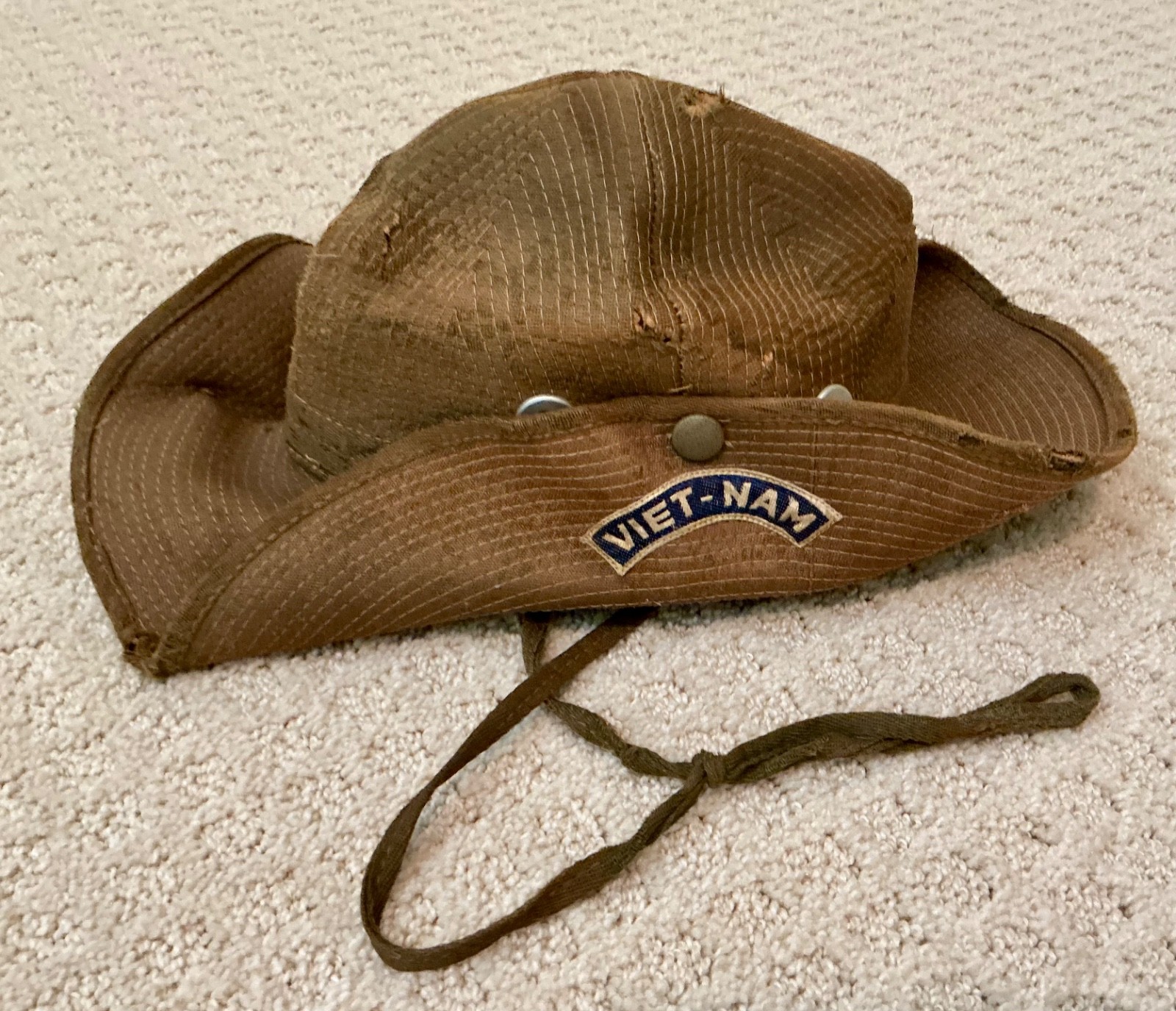 Vintage Well Worn Vietnam US Army Souvenir Boonie Brush Hat Blue Patch