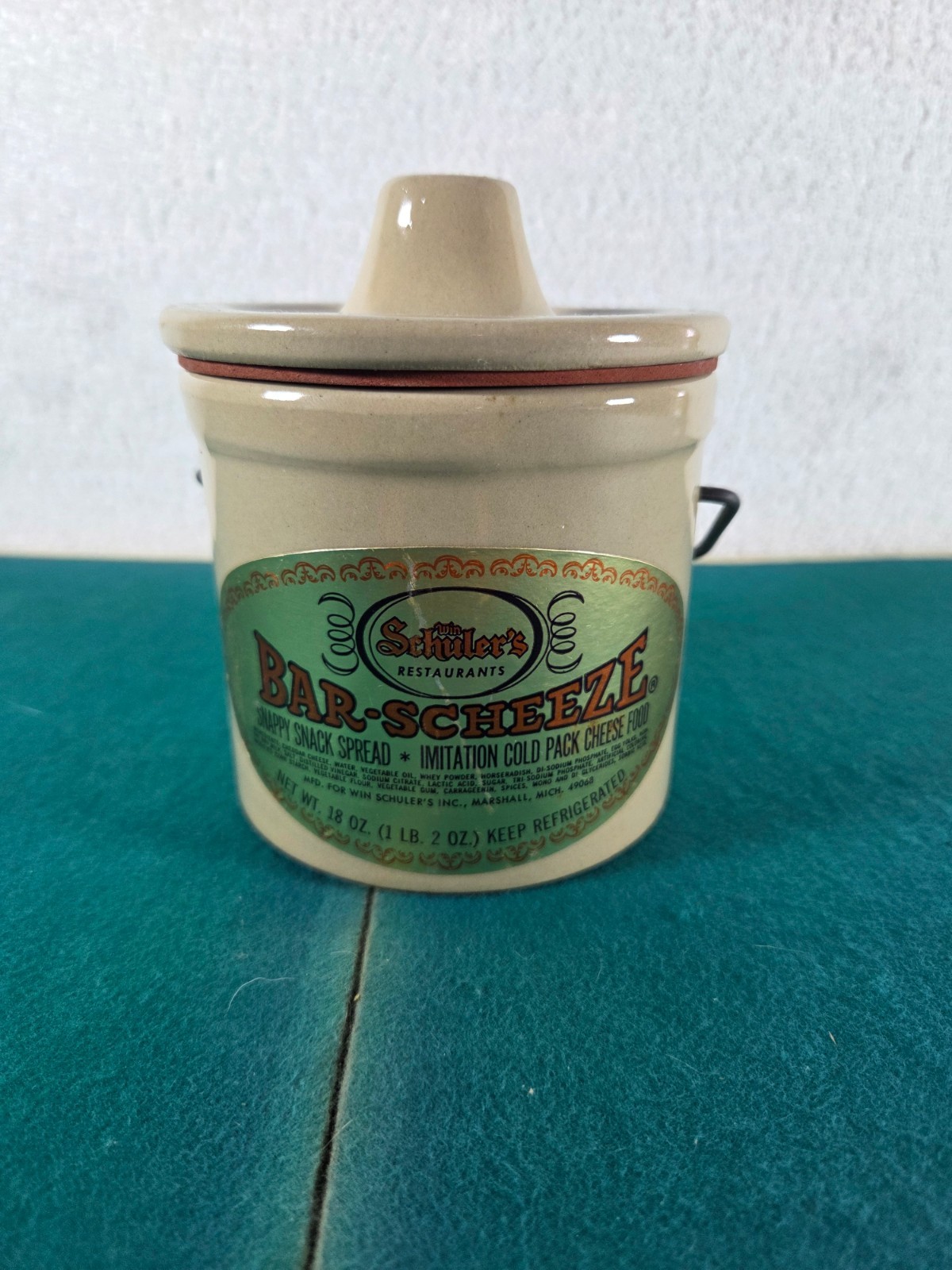 Vintage Win Schulers Bar-Scheeze Stoneware Crock With LId PERFECT