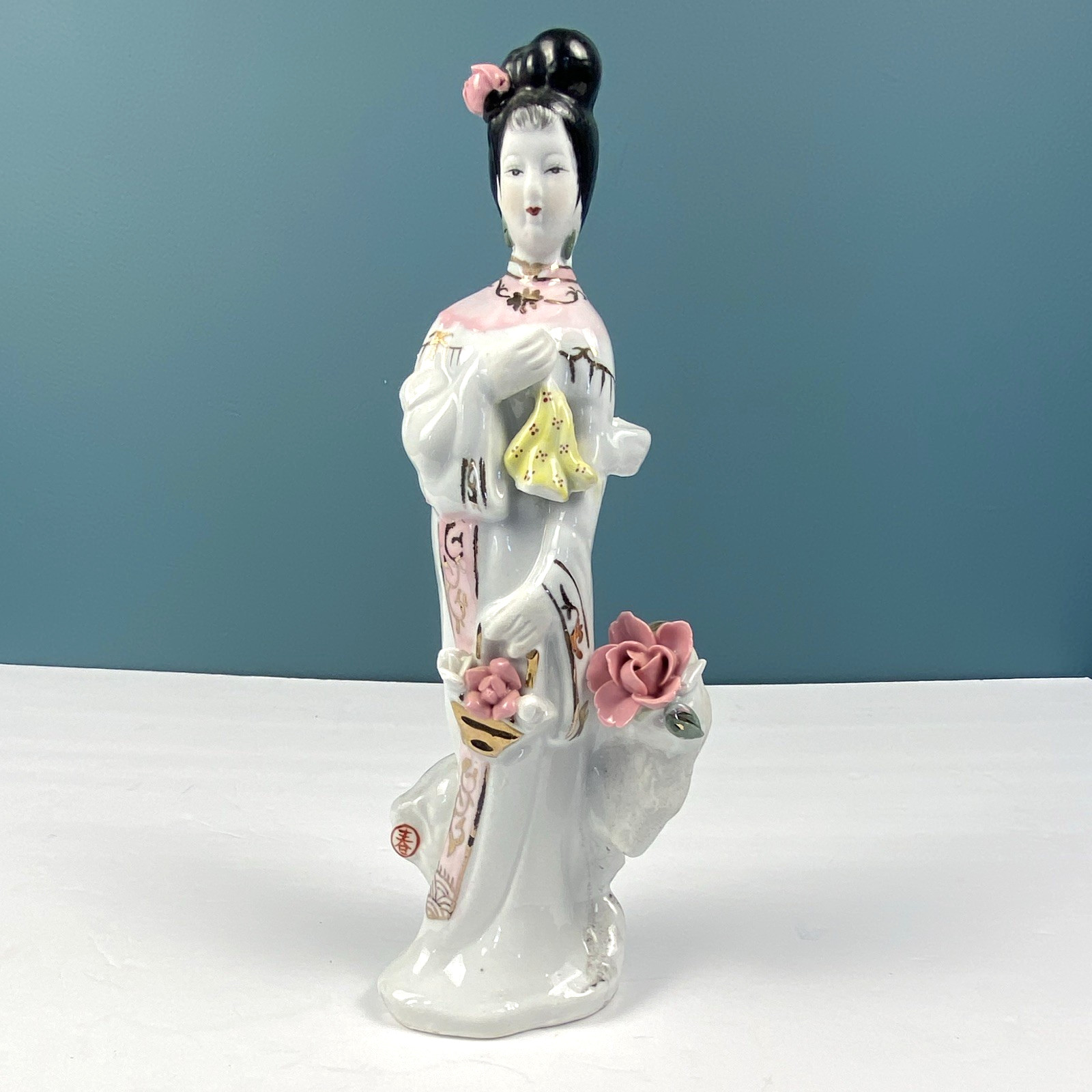 Vintage Chinese Porcelain Court Lady Figurine Spring Chun Mark Flower Basket 9.5 Vintage Chinese Porcelain Court Lady Figurine Spring Chun Mark Flower Basket 9.5