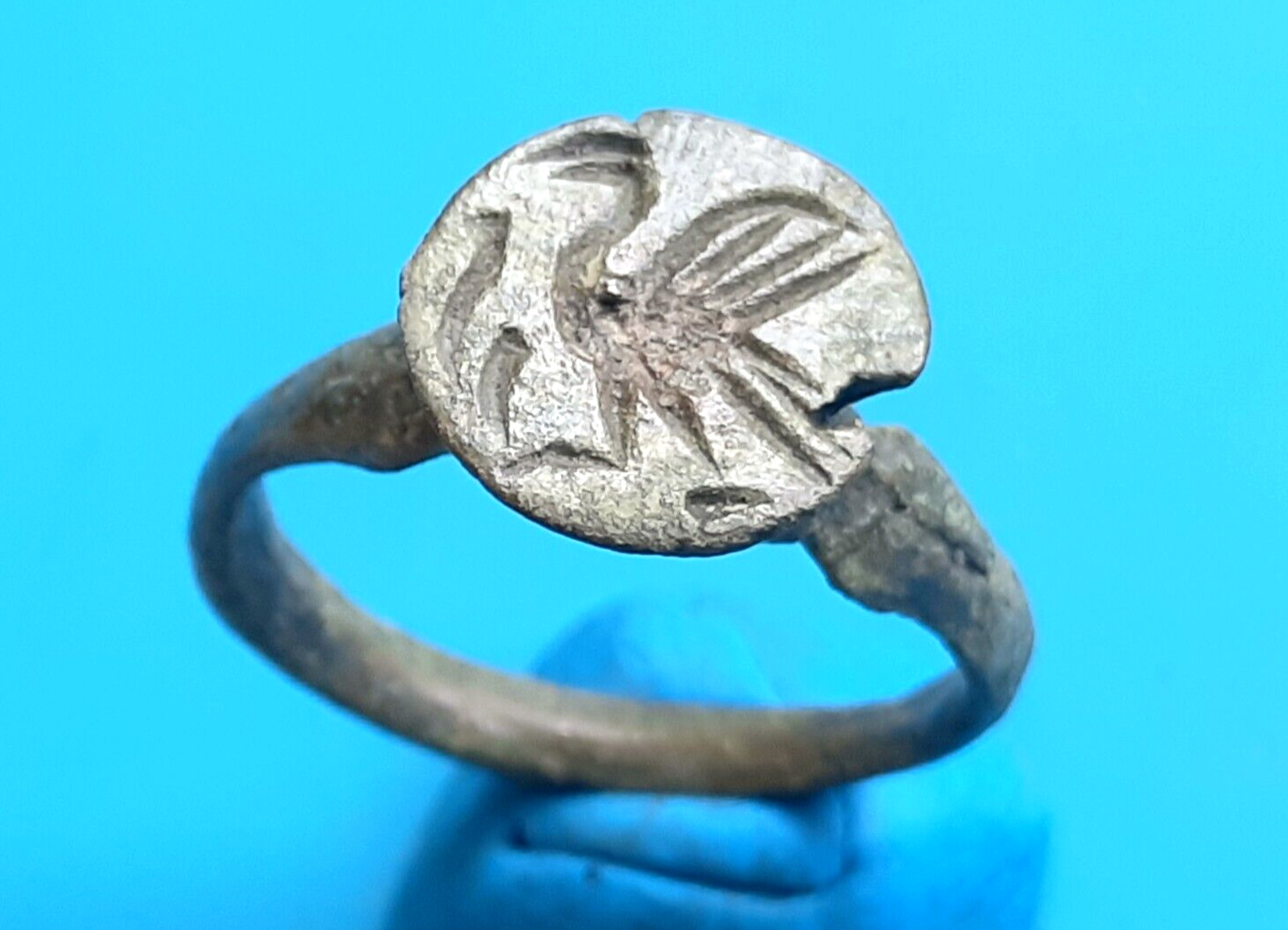 Medieval ring with a mythical griffin.