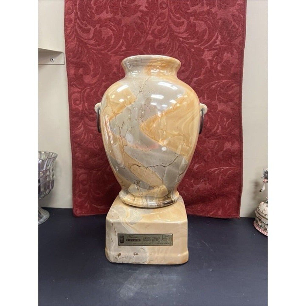 Jim Beam Executive Vase Decanter 12\ Jim Beam Executive Vase Decanter 12\