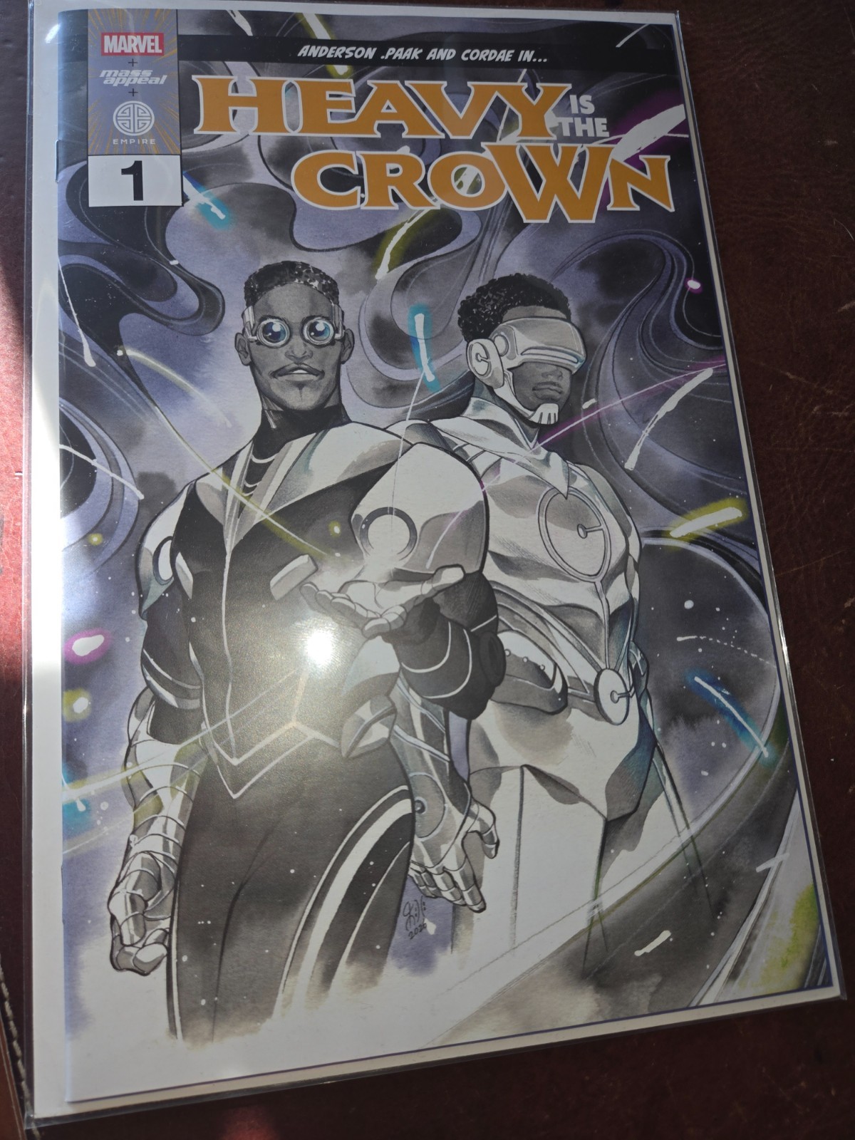 Heavy Is the Crown #1 Peach Momoko 2026 NYCC Exclusive Sealed in hand