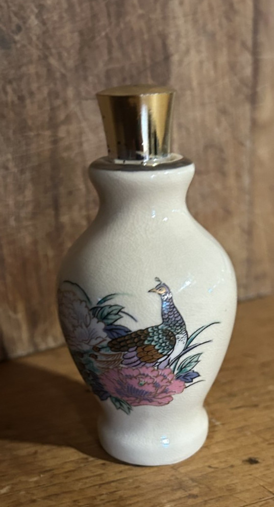 Vintage Perfume Bottle “Maui Rain” by EDWARD BELL Hawaiian Classic 1.25oz