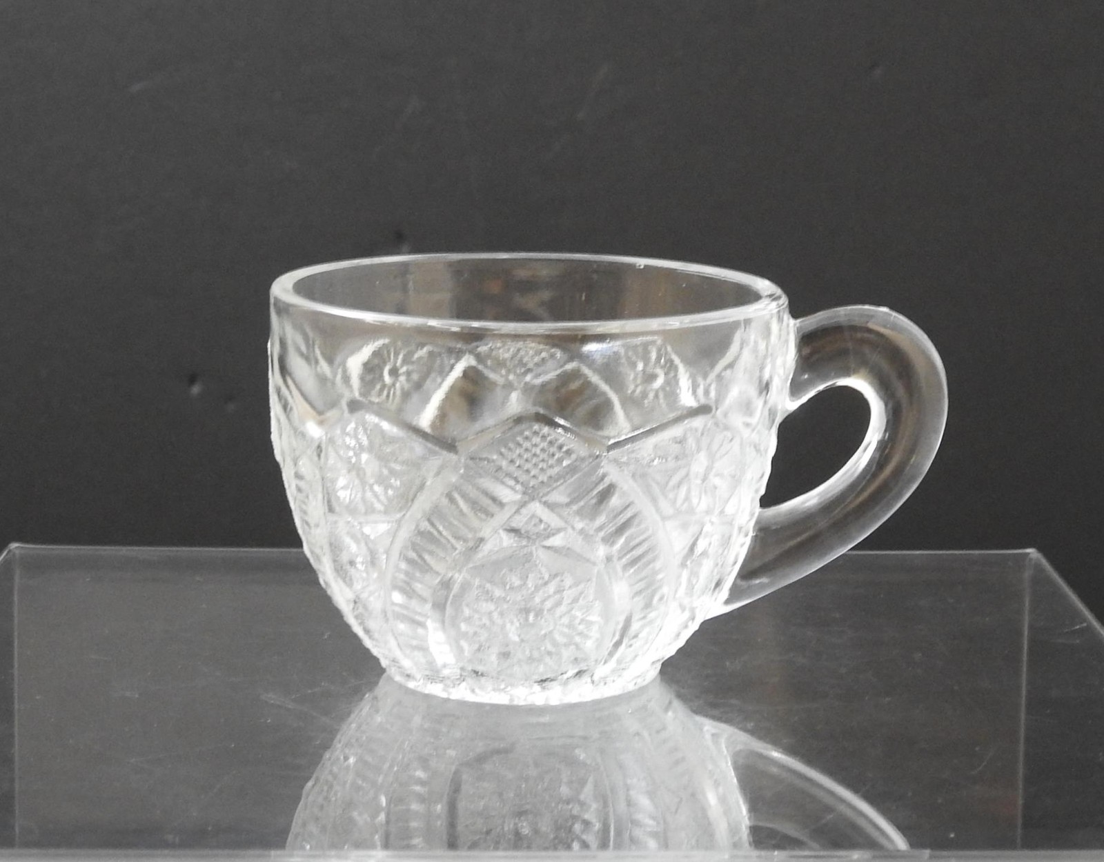 Vintage Coffee Tea Punch Snack Clear Glass Cup Flat Bottom Star Arch 2 1/2\