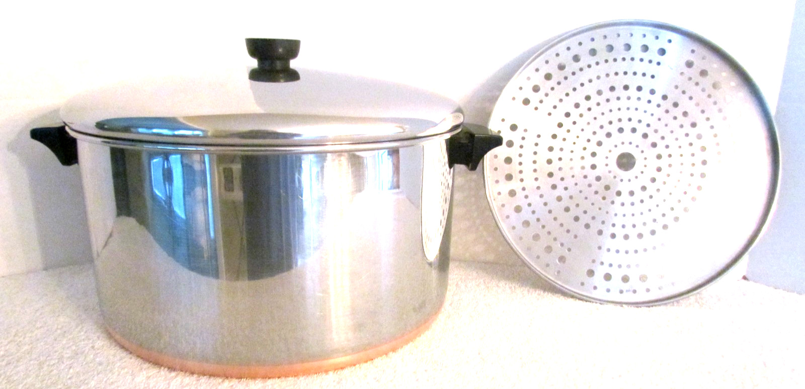 VINTAGE REVERE WARE 12 QT WIDE WITH COOKING RACK AND LID EXCELLENT