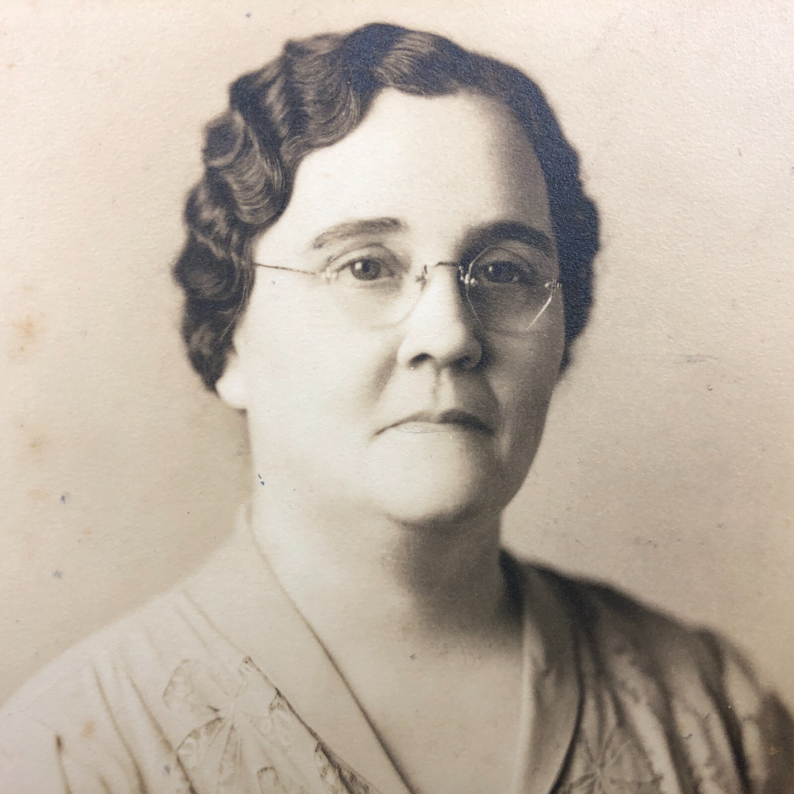 1920s Antique Photo Portrait Middle Aged Woman Wavy Hair Great Glasses Spectacle