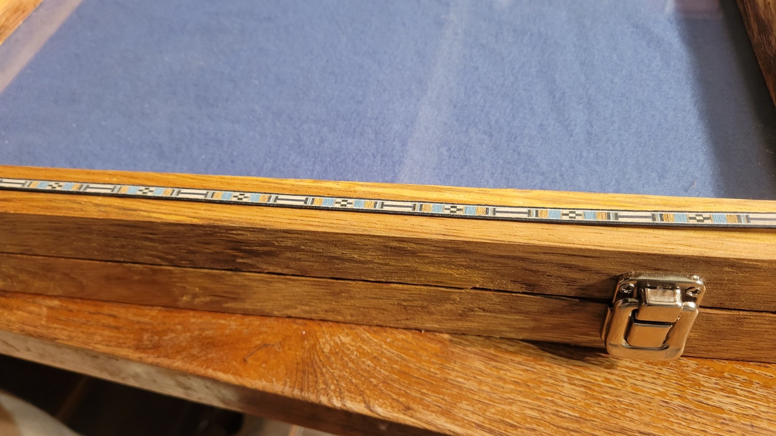 SALE OAK DISPLAY CASE 12x18x2.5 For Arrowheads Knives Coins & More SALE OAK DISPLAY CASE 12x18x2.5 For Arrowheads Knives Coins & More