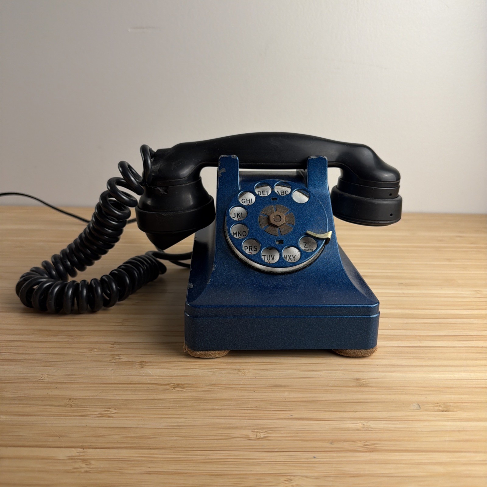 Western Electric Blue Black 302 Rotary Dial Telephone UNTESTED