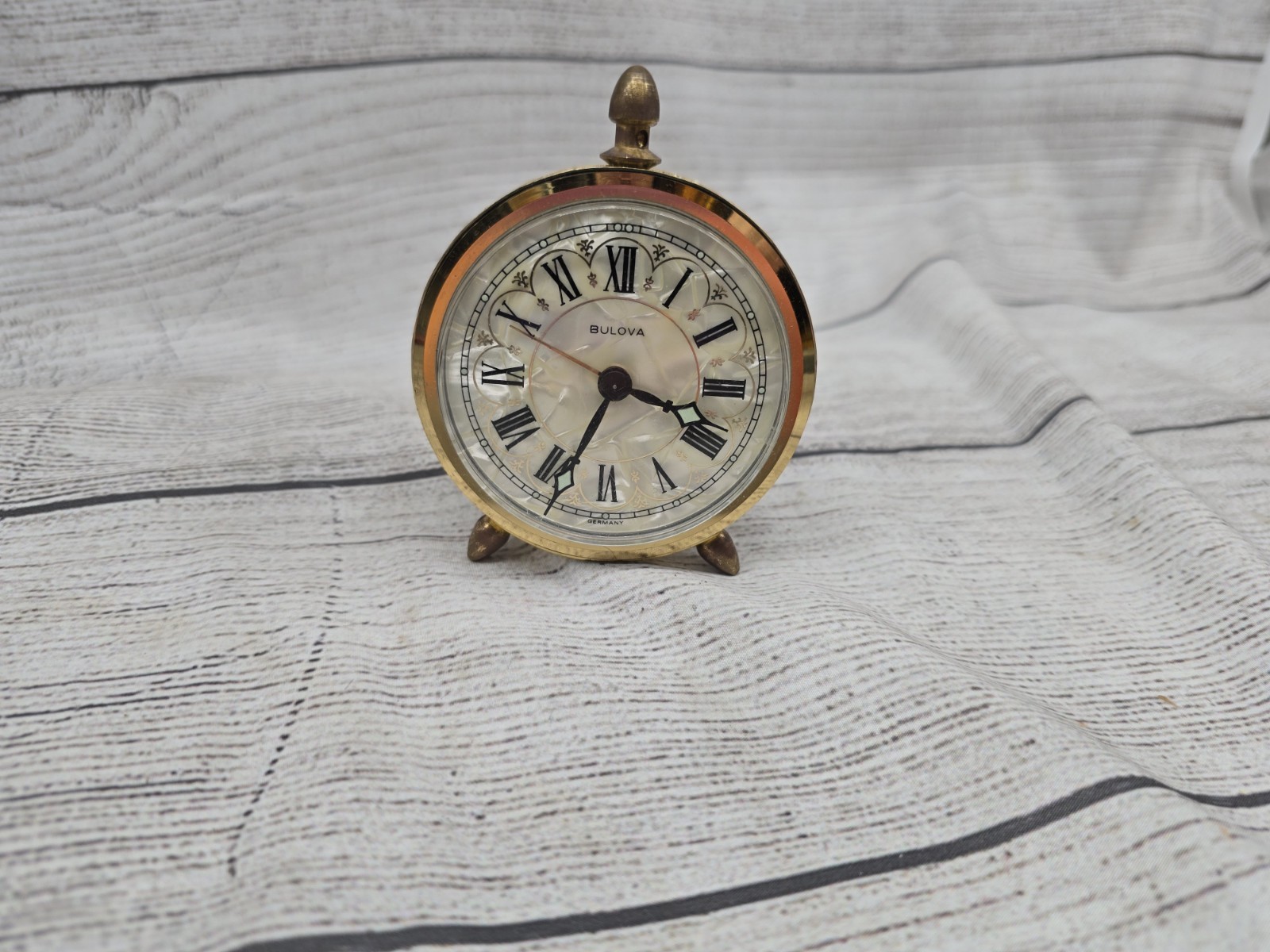 Vintage Bulova Alarm Clock  Gold-Tone Wind-Up Made In Germany H008