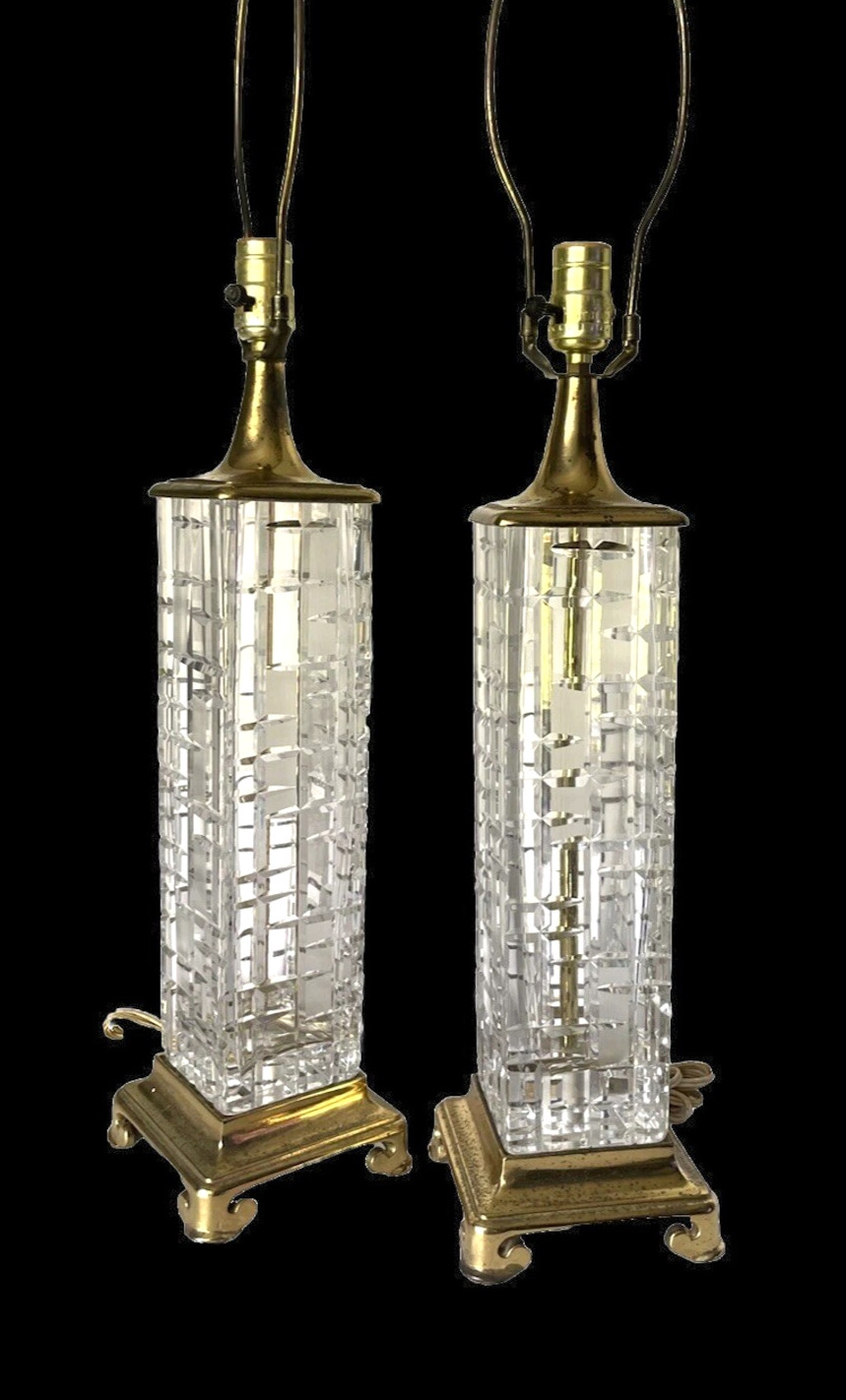 ELEGANT TALL DRESDEN GLASS TABLE LAMP W/ GOLD TONE ACCENTS 30in ELEGANT TALL DRESDEN GLASS TABLE LAMP W/ GOLD TONE ACCENTS 30in