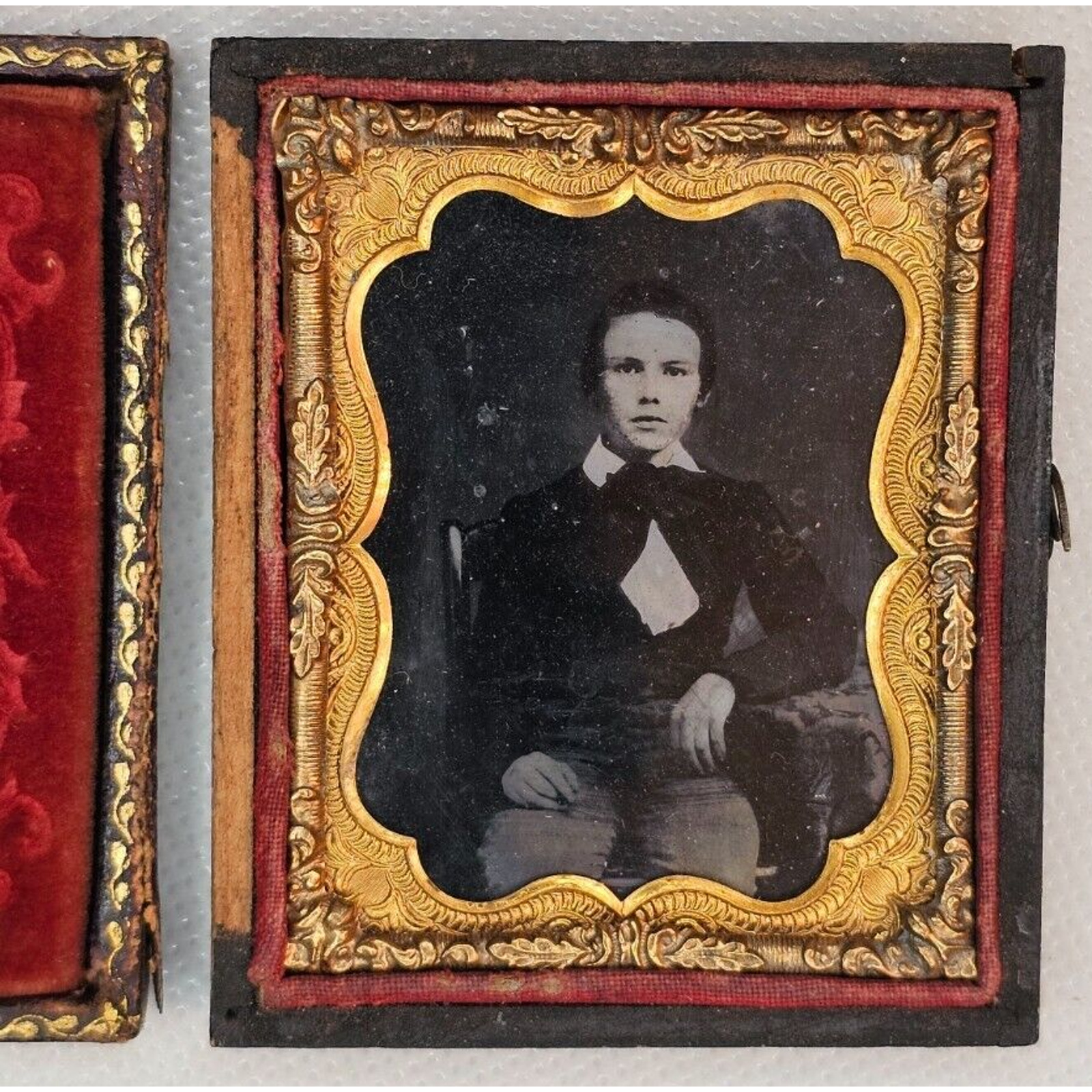 1/9th Plate Ambrotype Of Young Boy In Full Separated Union Case