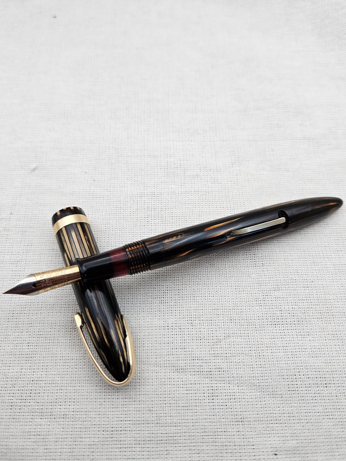 Restored 1940-42 Sheaffer Vigilant Military Clip Fountain Pen Golden Brown 14K