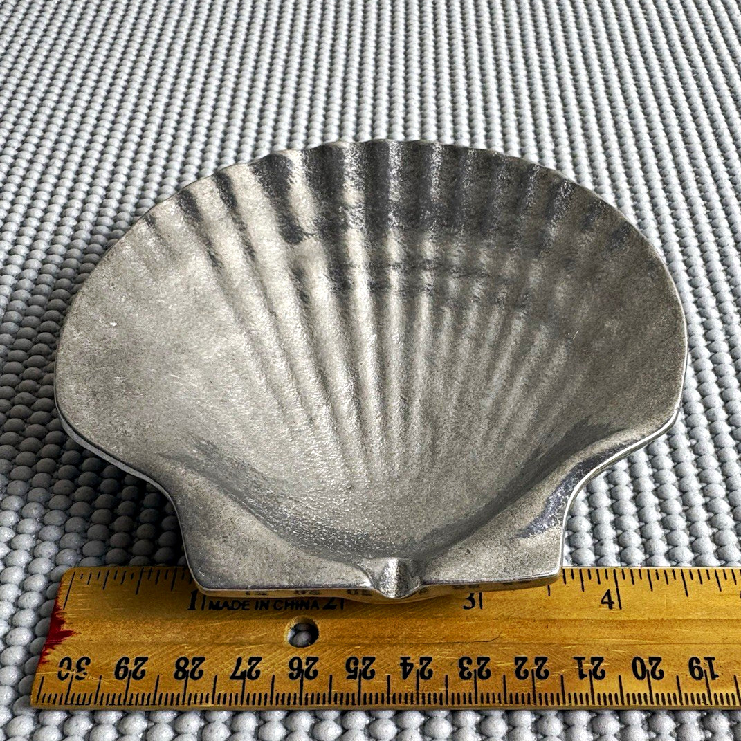 Vintage Pewtarex Scallop Shell Dish Olde Country Reproductions York PA 4.5\ Vintage Pewtarex Scallop Shell Dish Olde Country Reproductions York PA 4.5\
